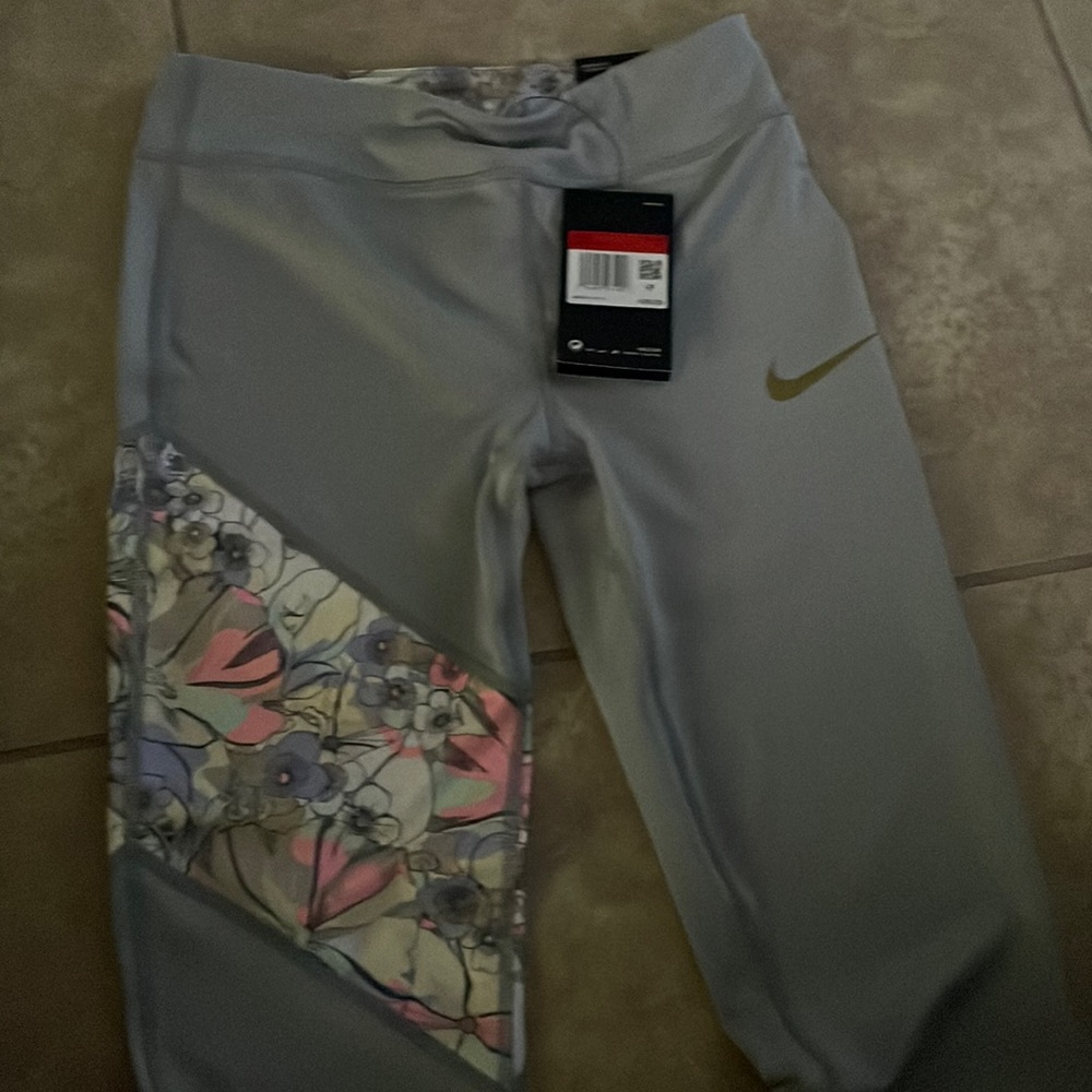 Nike flower leggings